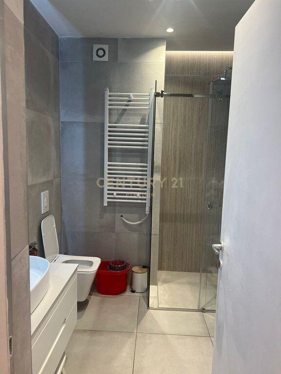 APARTAMENT 2+1+2 +POST PARKIMI ME QIRA, PRANE RADISSONIT, LIQENI I THATE!