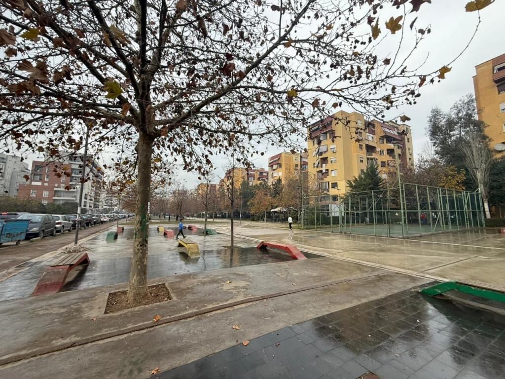 Apartament 2+1 per qera tek Fusha aviacionit