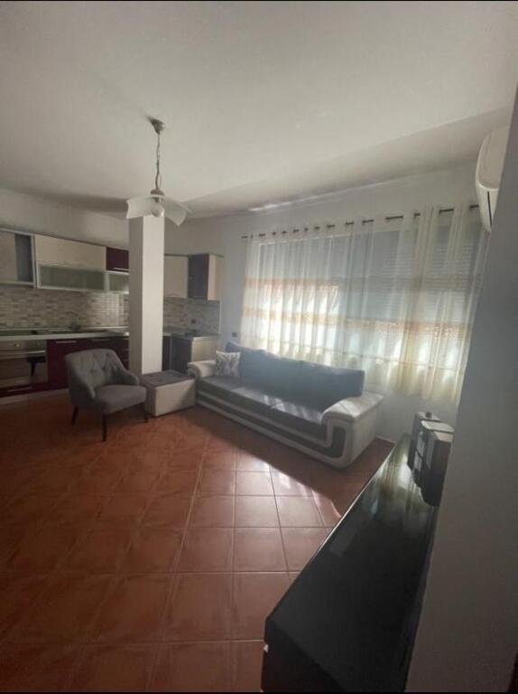 Appartamento 1+1 in affitto in Via Durazzo!