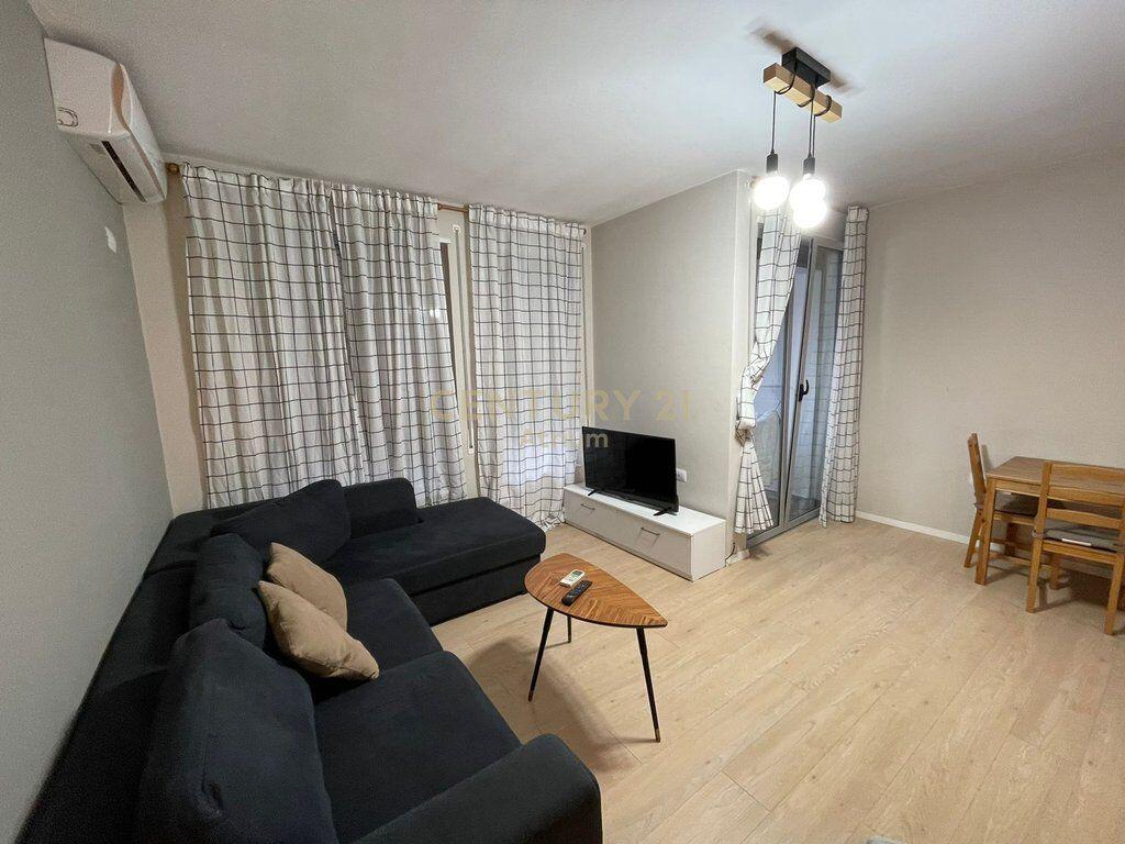 JEPET ME QIRA APARTAMENT 1 + 1 PRANE MATERNITETIT TE RI!   