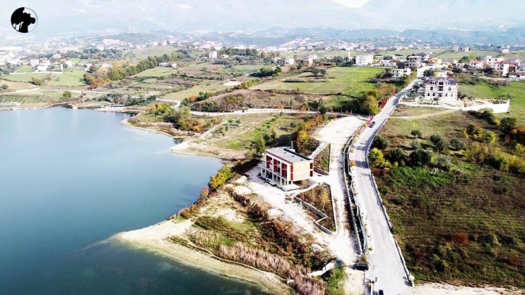 VENDESI APPARTAMENTO 3+1+BALCONI "LAKE LAND, FARKË" 344.000 EURO