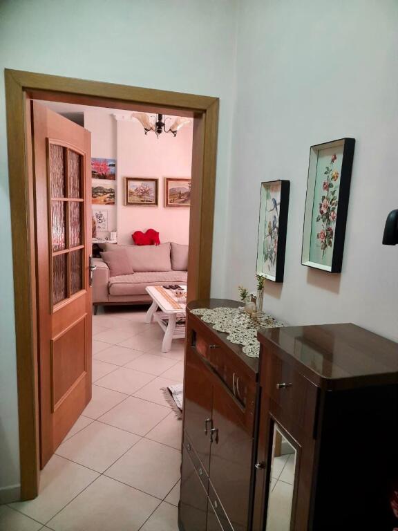 📣 VENDESI Appartamento 2+1 📍 Zogu i Zi, Vicino Ring Center ✨