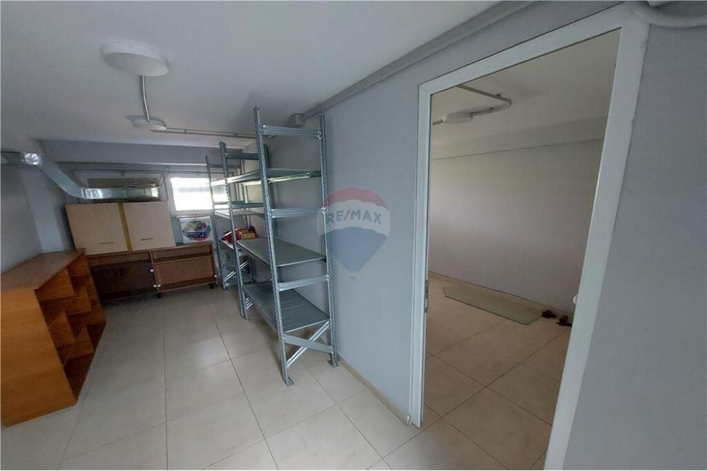 Dyqan - Për Shitje - Rruga e Barrikadave, Tiranë(ID: 530181070-361)