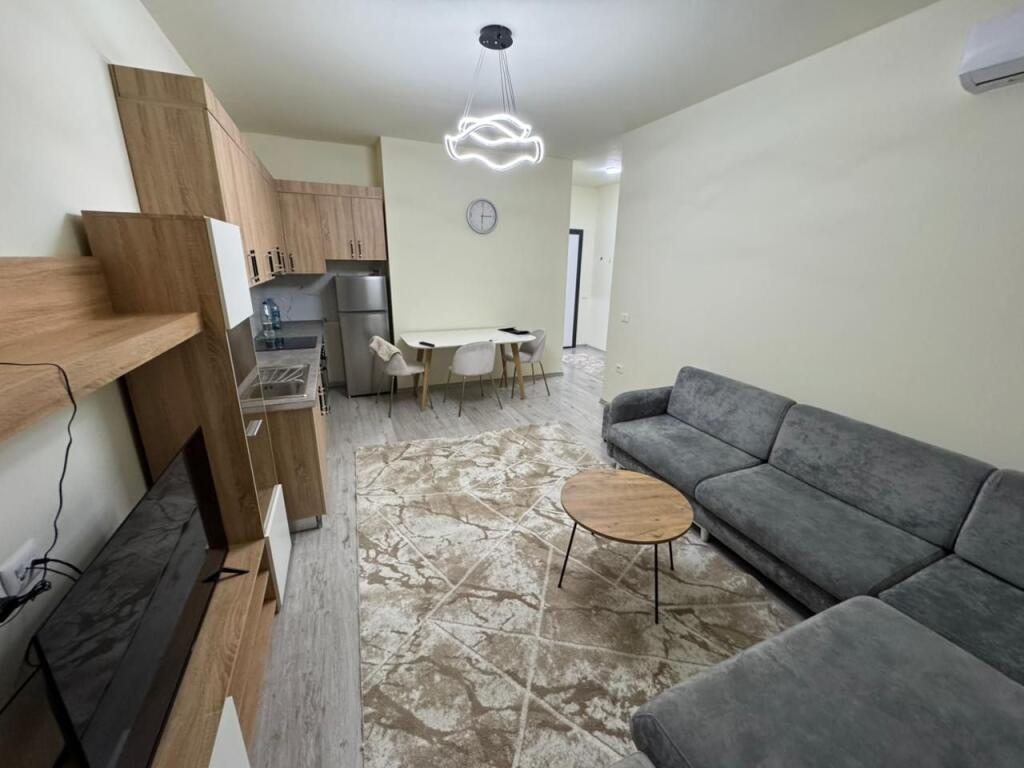 🏡 Affitto Appartamento 1+1 con Parcheggio 📍 Via 4 Martiri💰 Prezzo: 700💶/mese