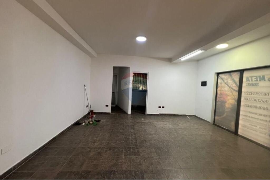 Office for rent 60 m² – Zogu i Zi