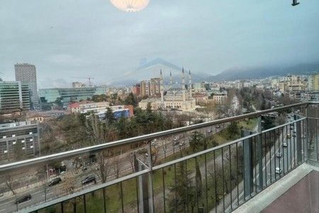 Rent, Apartment 3+1+2, Near Downtown, Tirana