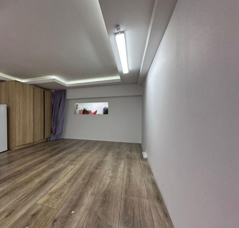 ✨ Negozio Investito in Affitto ad Astir – 50.5 m² con Ambiente Diverso
