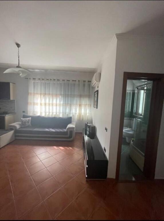 Appartamento 1+1 in affitto in Via Durazzo!