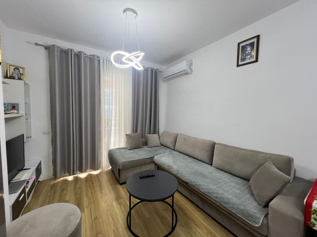 🏠 Appartamento 1+1 in Affitto – 📍 Ex Campo di Aviazione💰 60.000 lek / mese