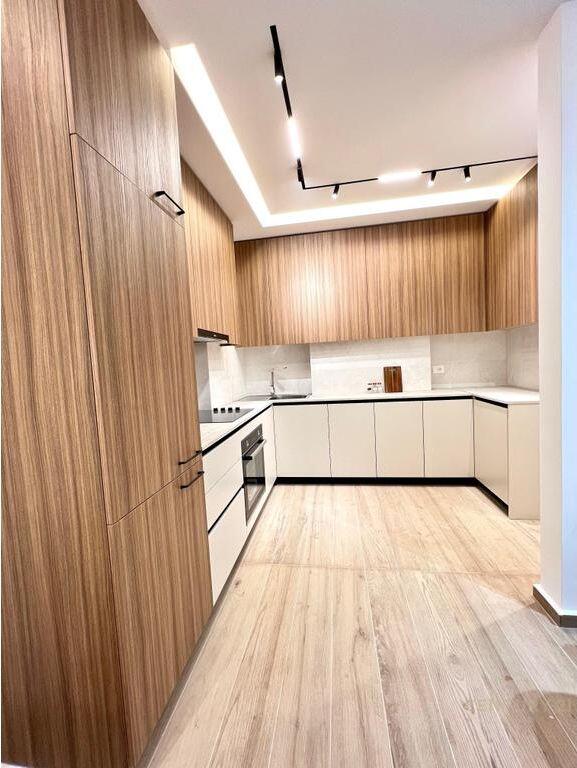 Zogu i Zi – Apartament 1+1 me qira | Ndërtim i ri (2026)