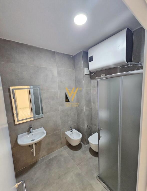 JEPET APARTAMENT 1+1+BLK ME QERA NE SHKOZE 400 EURO