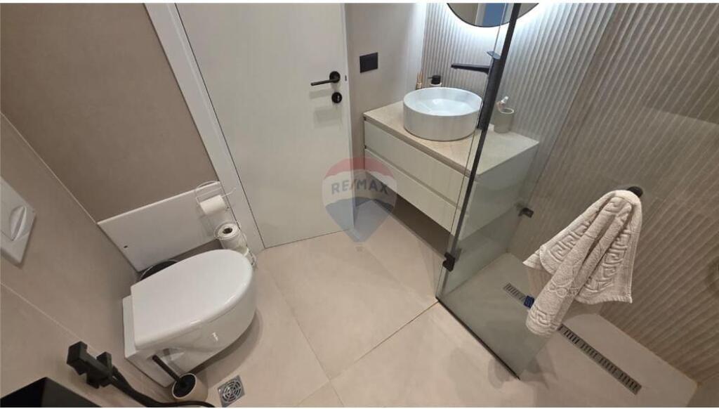 2 Appartamenti – In Vendita – Lungomare, Vlorë
