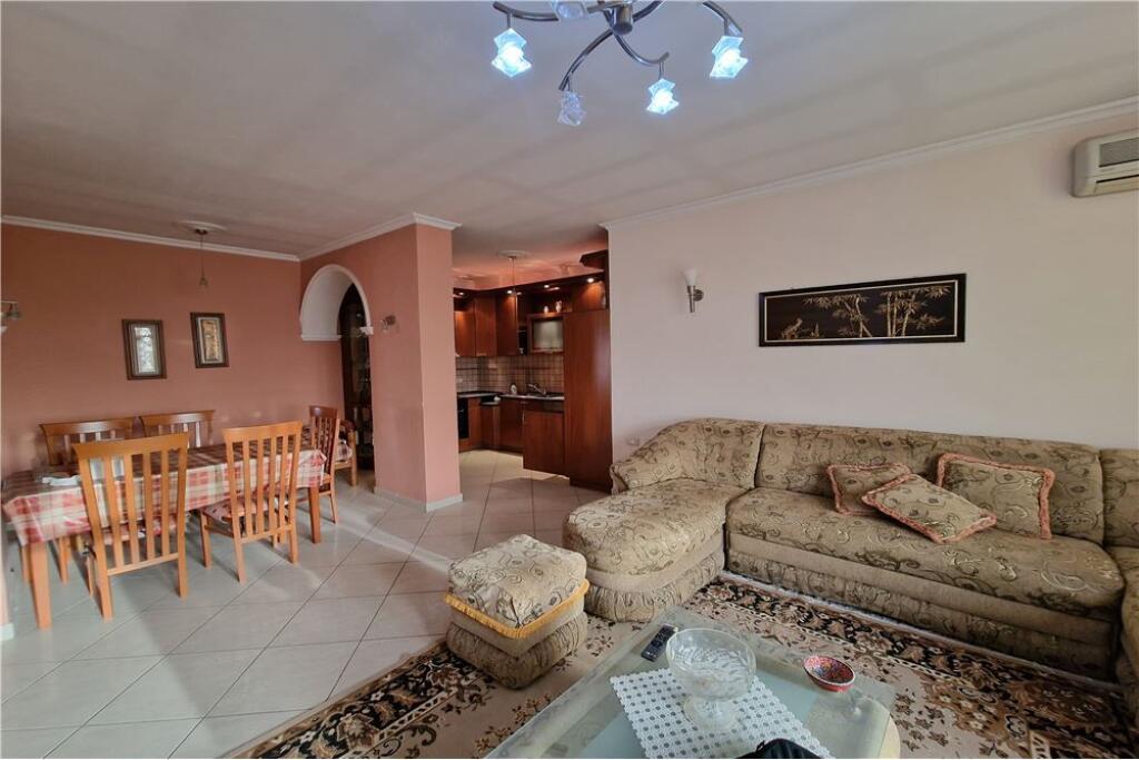 Opportunity Penthouse for sale near Aulona park, Vlore