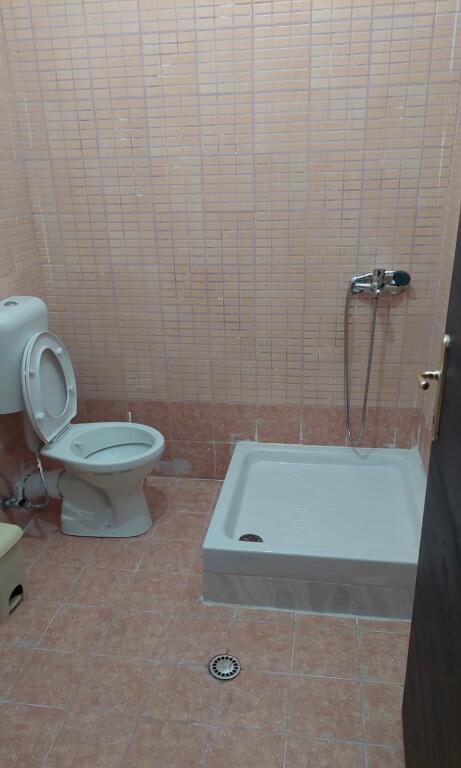 Apartament 2+1+2 me qera tek Fratari ne Astir