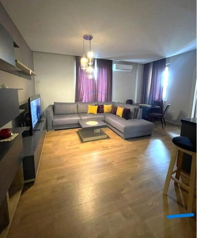 Appartamento 2+1+2, in Affitto, Via Bardhyl, Tirana.
