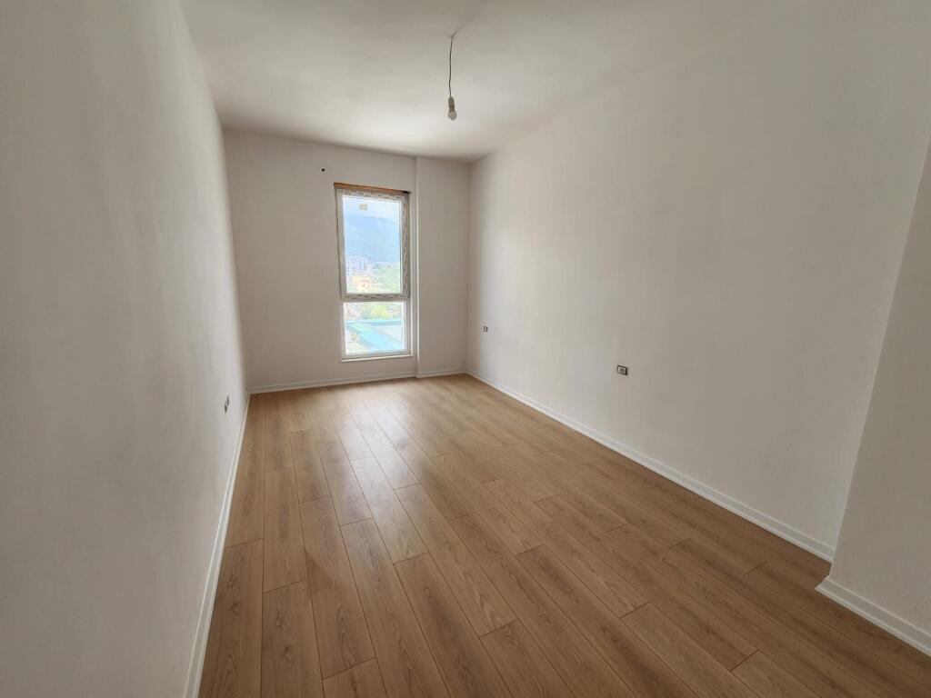1+1 for sale at 5maji