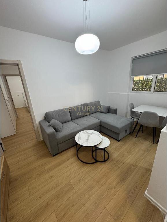 JEPET ME QIRA APARTAMENT 2 + 1 + 2 KODRA E DIELLIT RRUGA BILL KLINTON !
