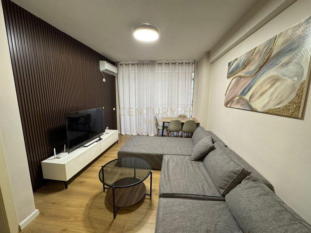 TEK KOMPLEKSI FRATARI JAPIM ME QIRA APARTAMENT 2+1+2