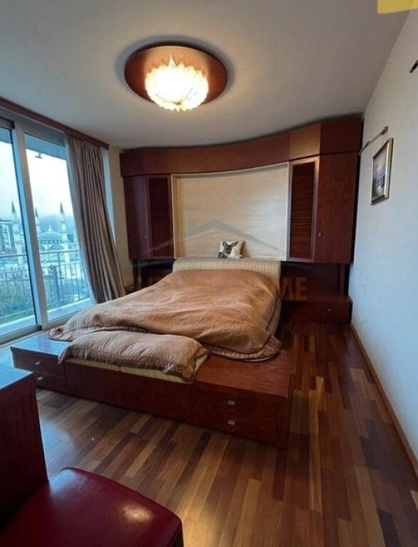 Rent, Apartment 3+1+2, Near Downtown, Tirana