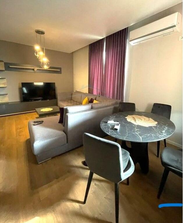 Appartamento 2+1+2, in Affitto, Via Bardhyl, Tirana.