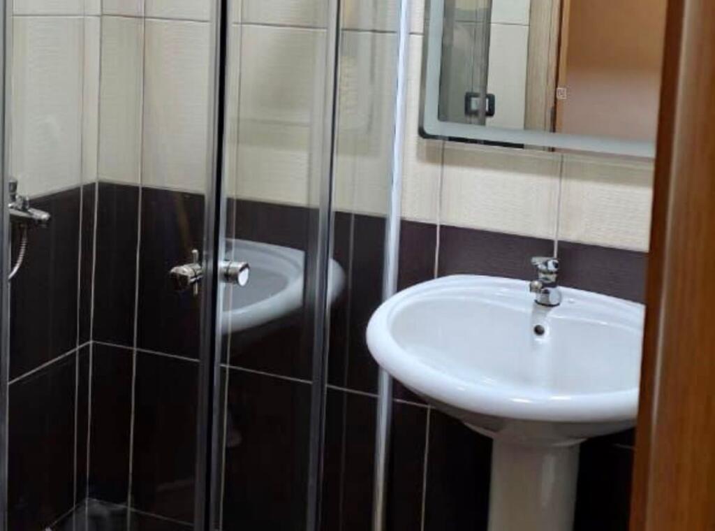 📣 QERA Apartament 2+1 Me 2 Tualete Dhe 3 Ballkone 📍 Misto Mame 🛣️ Rruga "Thoma Koxhaj" ✨