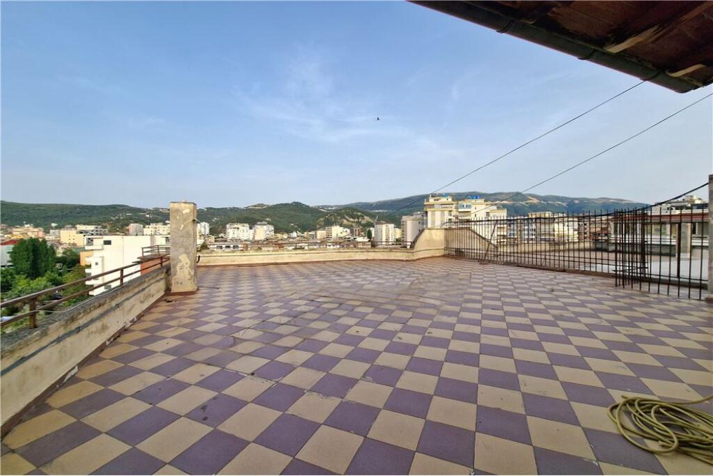 Opportunity Penthouse for sale near Aulona park, Vlore