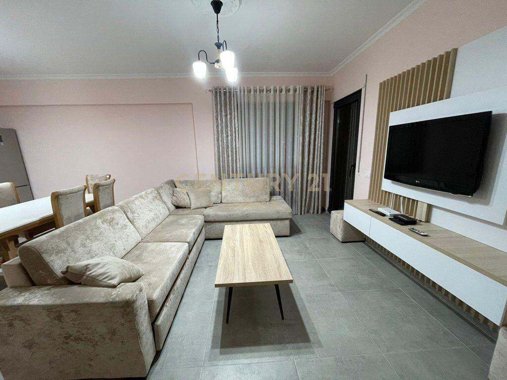 JEPET ME QIRA APARTAMENT 1+1+ POST PARKIMI, TE OASIS RESIDENCE, UNAZA E RE.