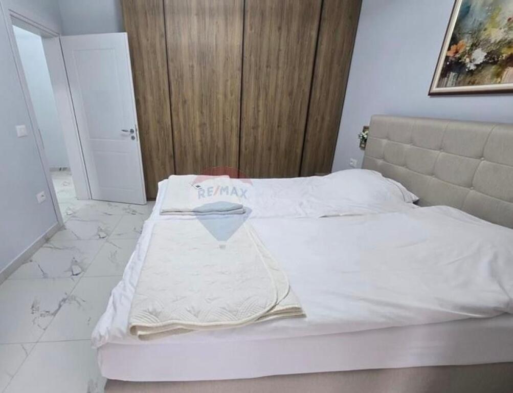 1+1 for rent on Elbasanit Street