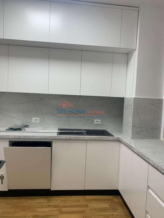 Apartament 3+1+2 me qira ne Bllok Tirane