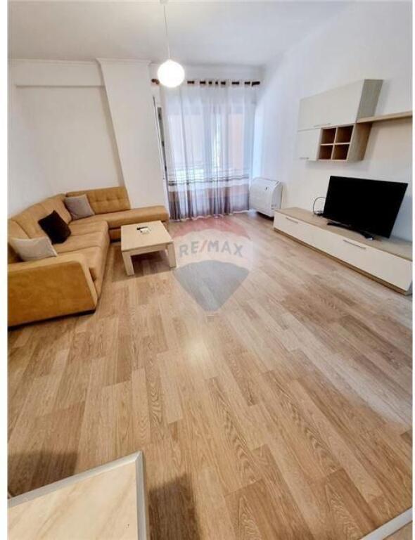 Apartament 1+1 per qira Rruga e Kavajes!