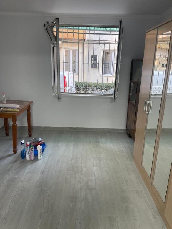 🏠 Jepet me qera  Ambient Zyre