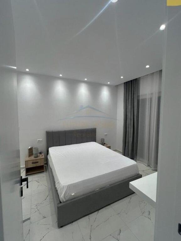 Qera, Apartament 1+1 , Zogu i Zi, Tirane.