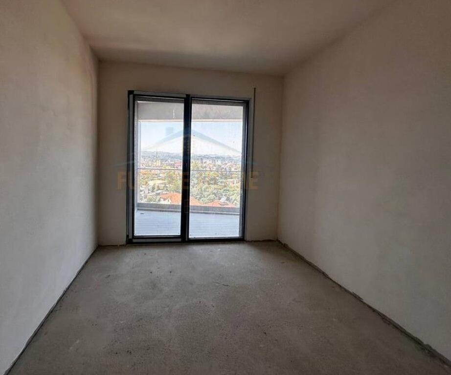 Shitet,Apartament 1+1,Don Bosko, Tirane.