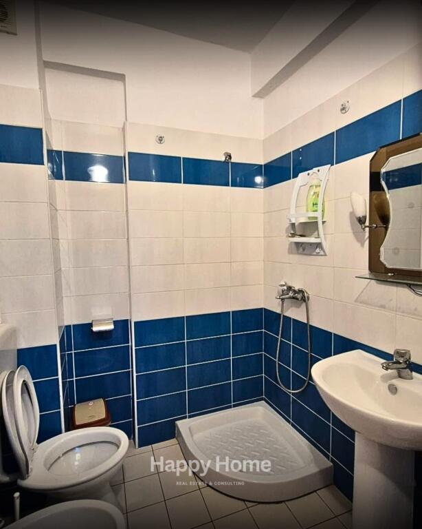 💣OPPORTUNITÀ FANTASTICA DI INVESTIMENTO AiR BNB o RESIDENZA.💣  ❤️ 2 Appartamenti adiacenti l'uno all'altro.  Vendita di 2 appartamenti 1+1 separati o entrambi insieme, in una zona molto richiesta di Orikum, Vlorë, ideale sia per residenza che per investimento.   