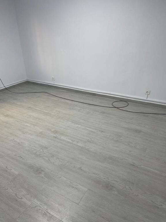 🏠 Jepet me qera  Ambient Zyre
