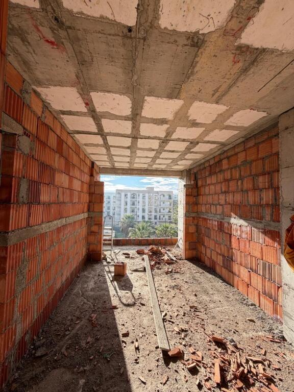 Shitet Apartament 1+1