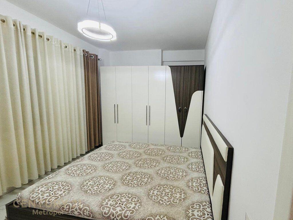 Apartament 2+1 tek Bulevardi Nene Tereza, Kamez