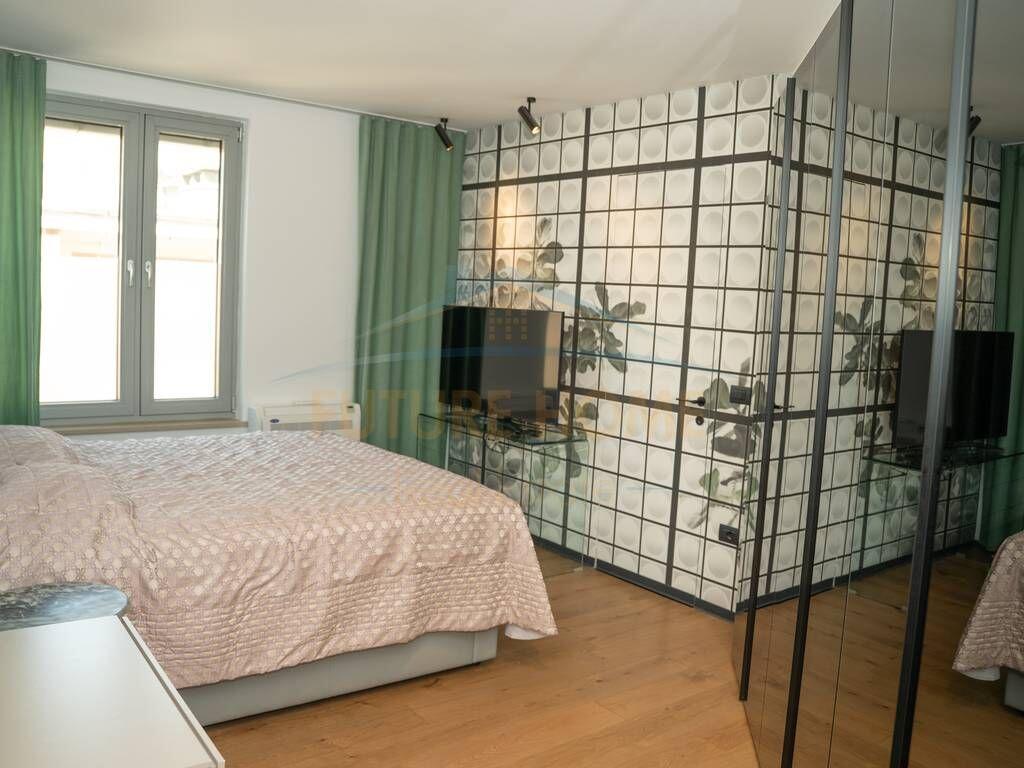 Qera, Apartament 3+1+2, Stadiumi Dinamo