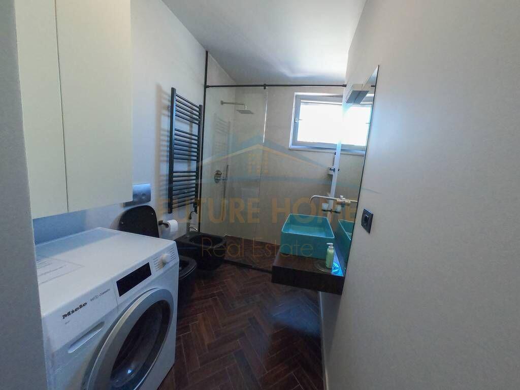 Qera, Apartament 3+1+2, Stadiumi Dinamo