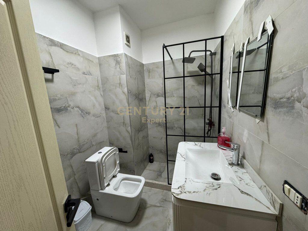 TEK KOMPLEKSI FRATARI JAPIM ME QIRA APARTAMENT 2+1+2
