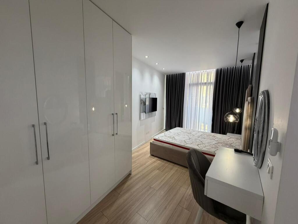 Apartament për qera 2+1–  Lake View Residence