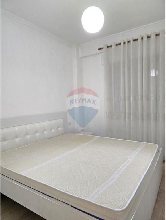 Apartament 1+1 per qira Rruga e Kavajes!