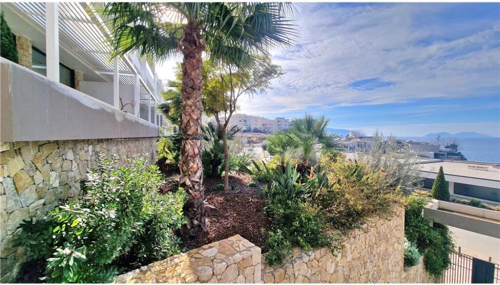 Appartamento Premium 2+1+2 con vista mare in vendita sopra Marina Bay