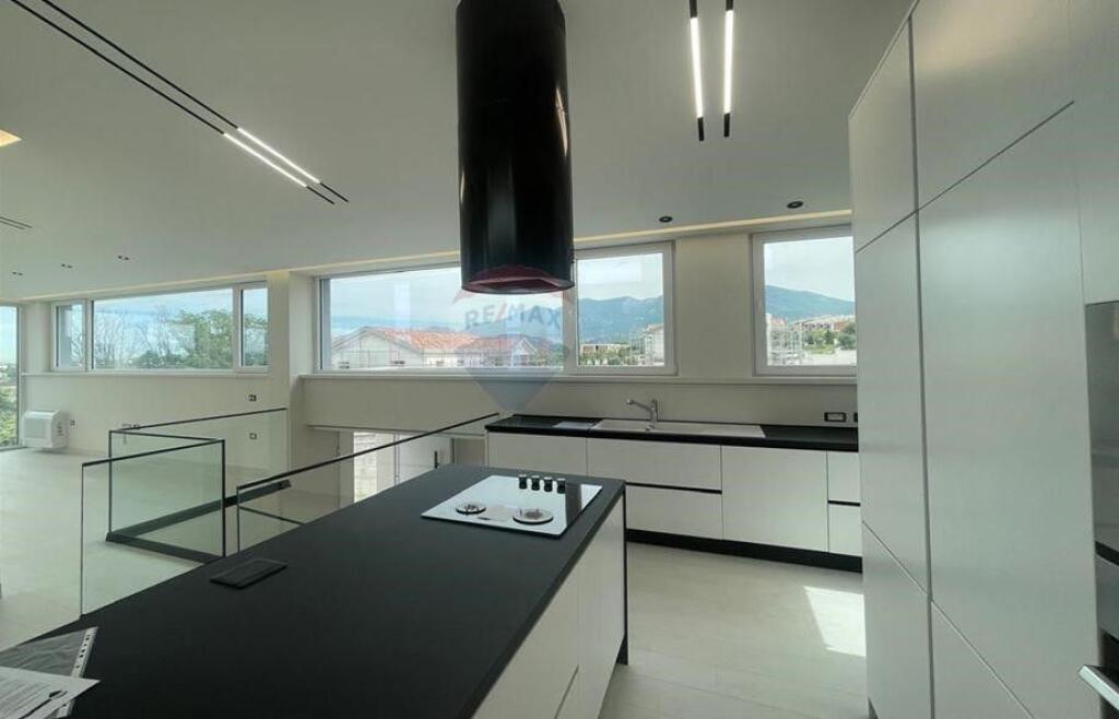 Villa in Affitto - Long Hill Residence