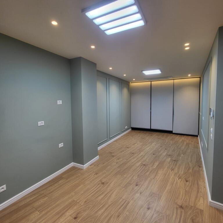 🏢 Ufficio in affitto a Lake View