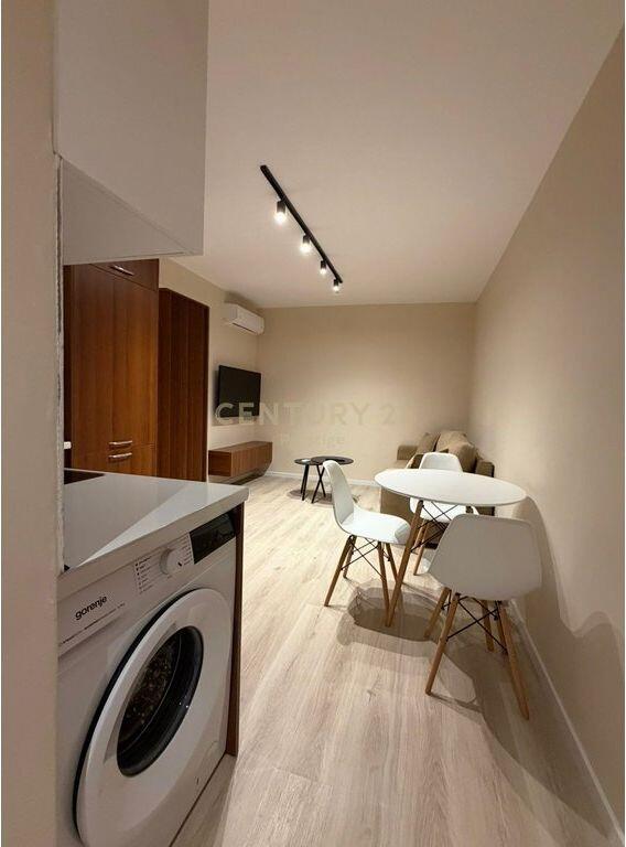 APARTAMENT 2+1 NE QIRA, TEK OXHAKU, TIRANE!