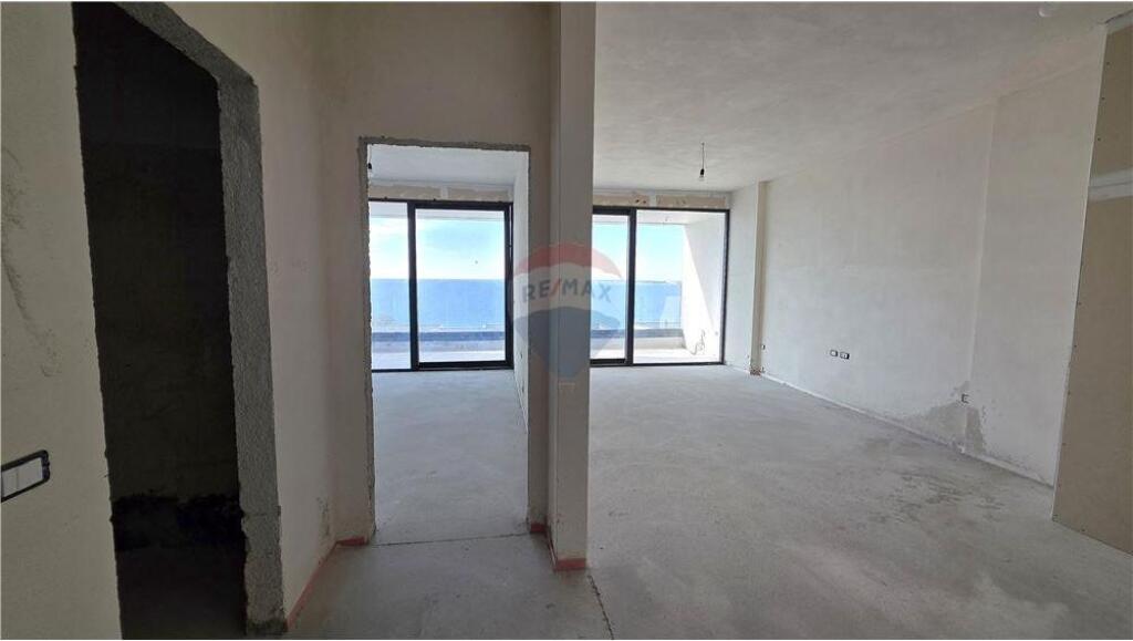 Apartament 1+1 me pamje nga deti prane Marina Bay 3500€/m2 (i negociueshem)