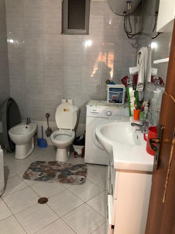 Appartamento 2+2 bagni+1 balcone al bar artisti ad Astir