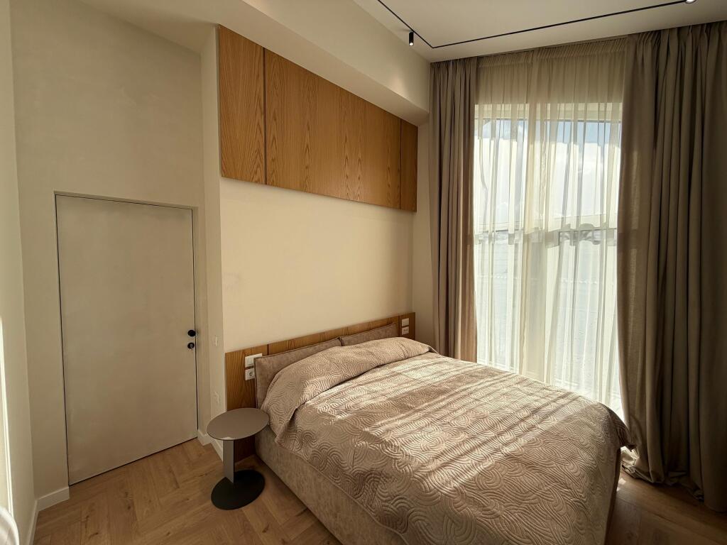 Affittiamo un appartamento moderno, Sauk!