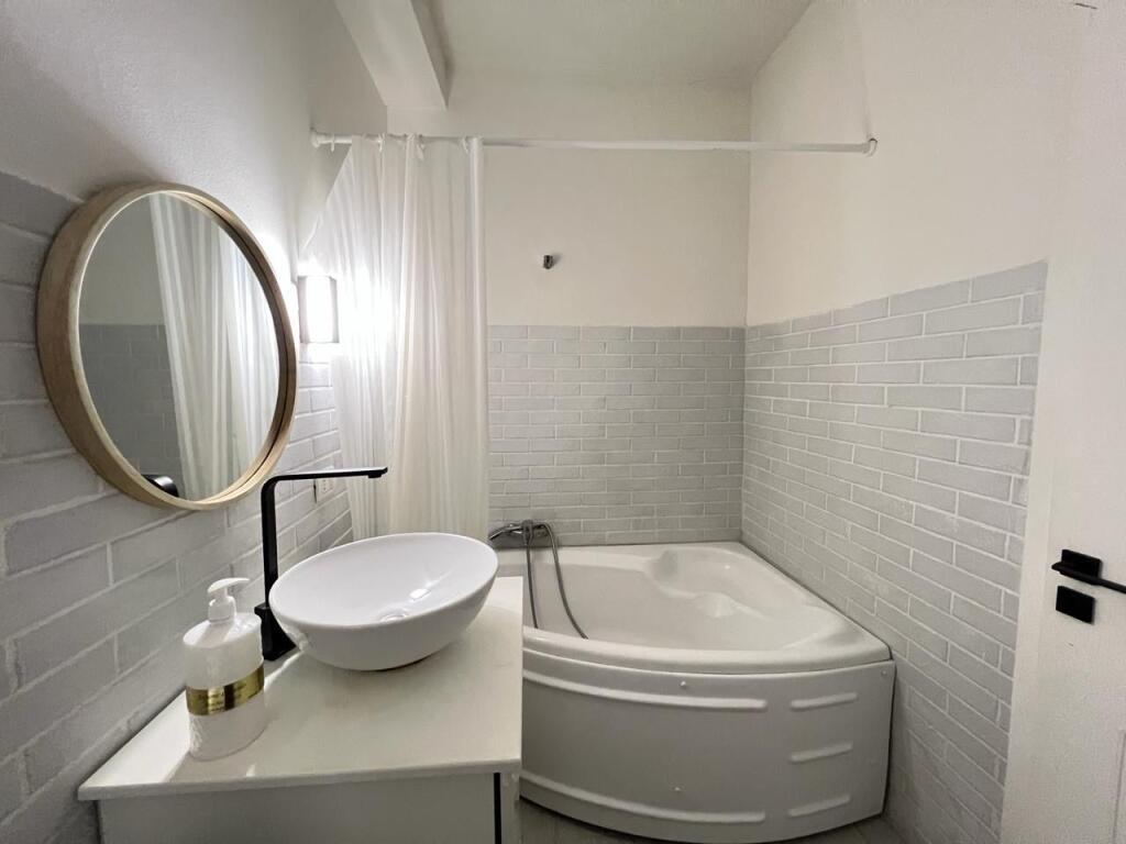 Apartament 2+1/600€ per Qera tek Kodra e Diellit